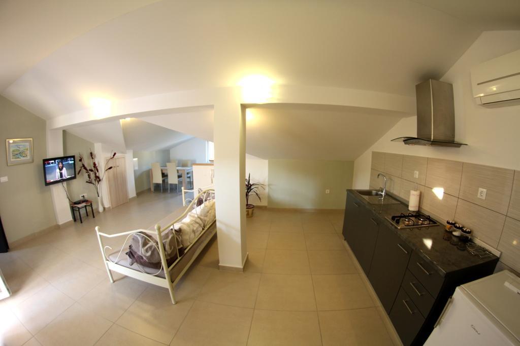 Apartments Ella Šibenik Pokoj fotografie