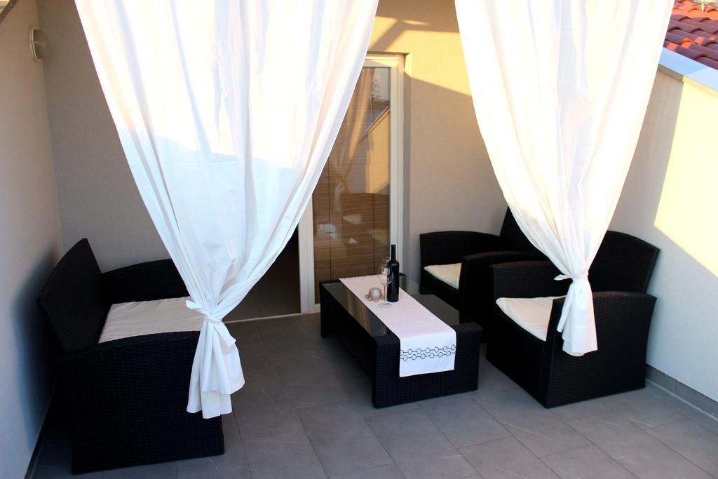 Apartments Ella Šibenik Pokoj fotografie