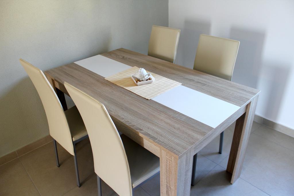 Apartments Ella Šibenik Pokoj fotografie